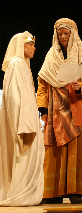 Musical Esther, Bühnenbild