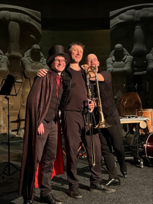 Klick zum Vergrößern bildfilmmusik-trio